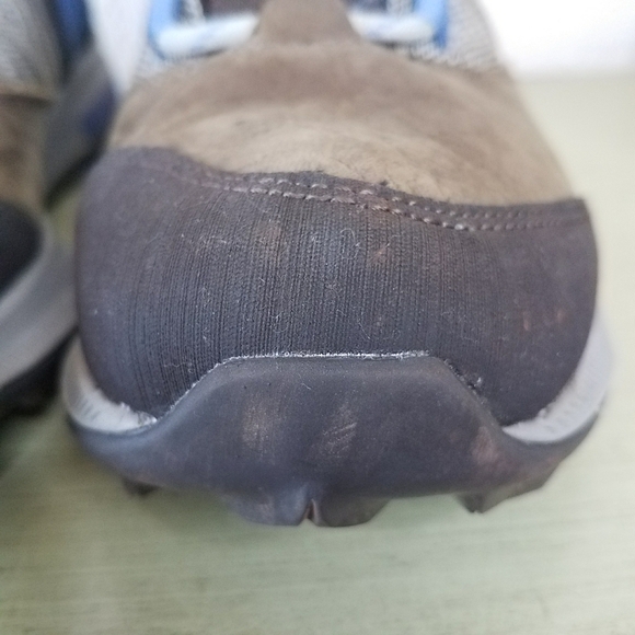 Merrell Women's Zion Mid Waterproof Hiking Boots - Picture 9 of 9